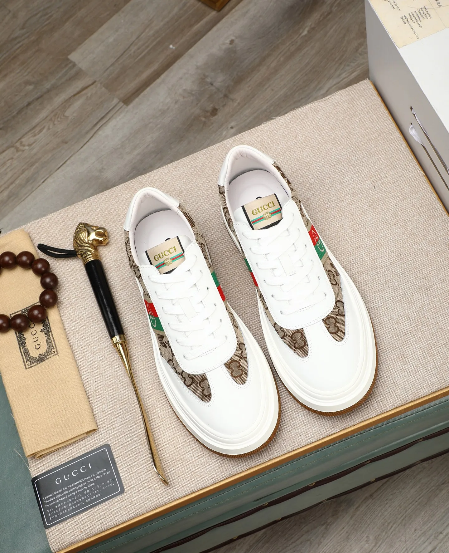 Men's shoes 💰420 GUCCI🔍🔍The latest model is available at the counter simultaneously. Original calfskin imported from Italy, genuine leather lining, (high-end, extravagant and classy) with exquisite workmanship. Sole: Original sole provided by the original factory. ⚠Exclusive double-layer movable molded sole is super comfortable⚠. Photographed in real life. 🎬The real thing is better. 🔍🔍"High quality·Follow the order" code number 38-44